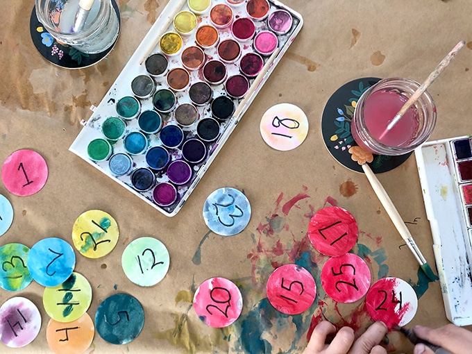 Painting paper ornaments