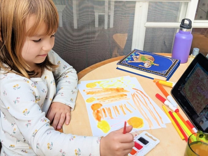 child-creating-warm-colors-page_joanna-pink