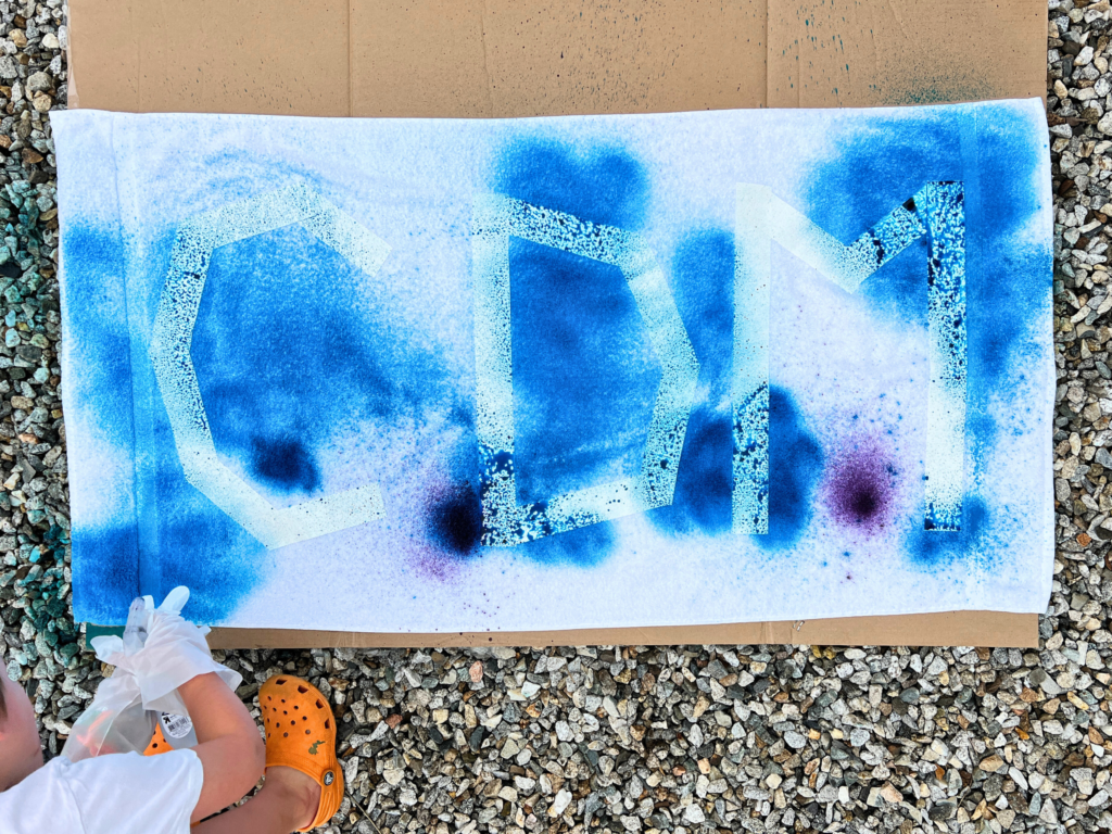 Spray tie dye