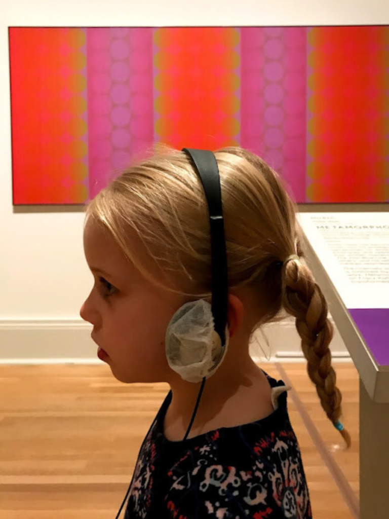child at art museum