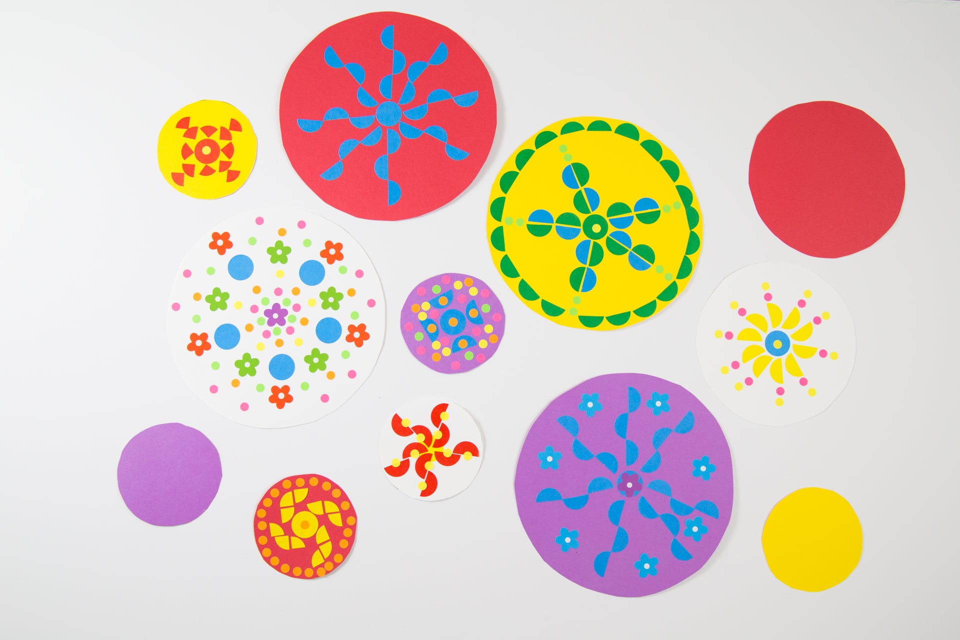 mindfulness activities--Sticker-mandalas