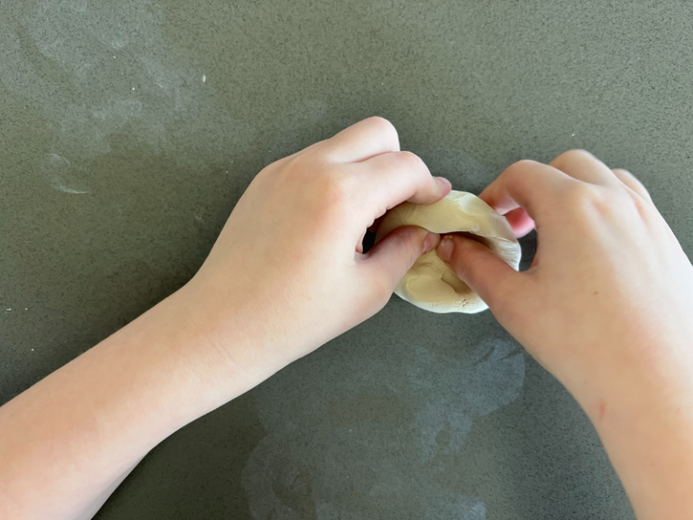 shaping pinch pot