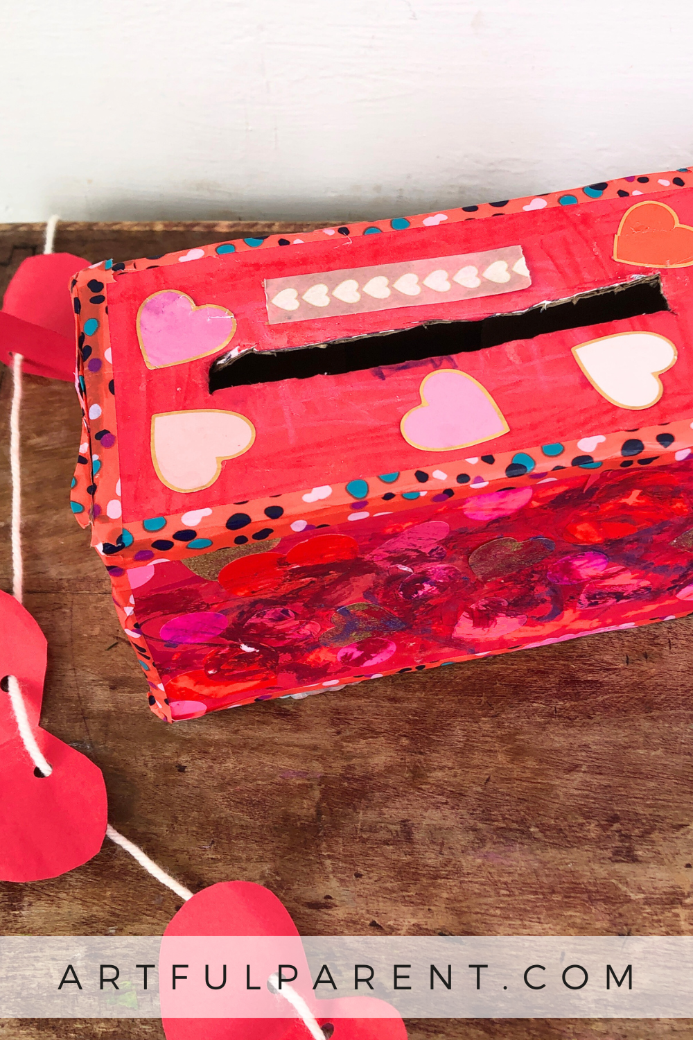 How to Make a DIY Valentine\'s Box for Kids