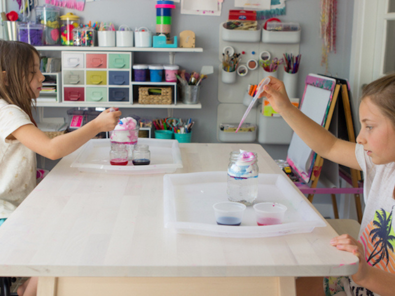girls in art room