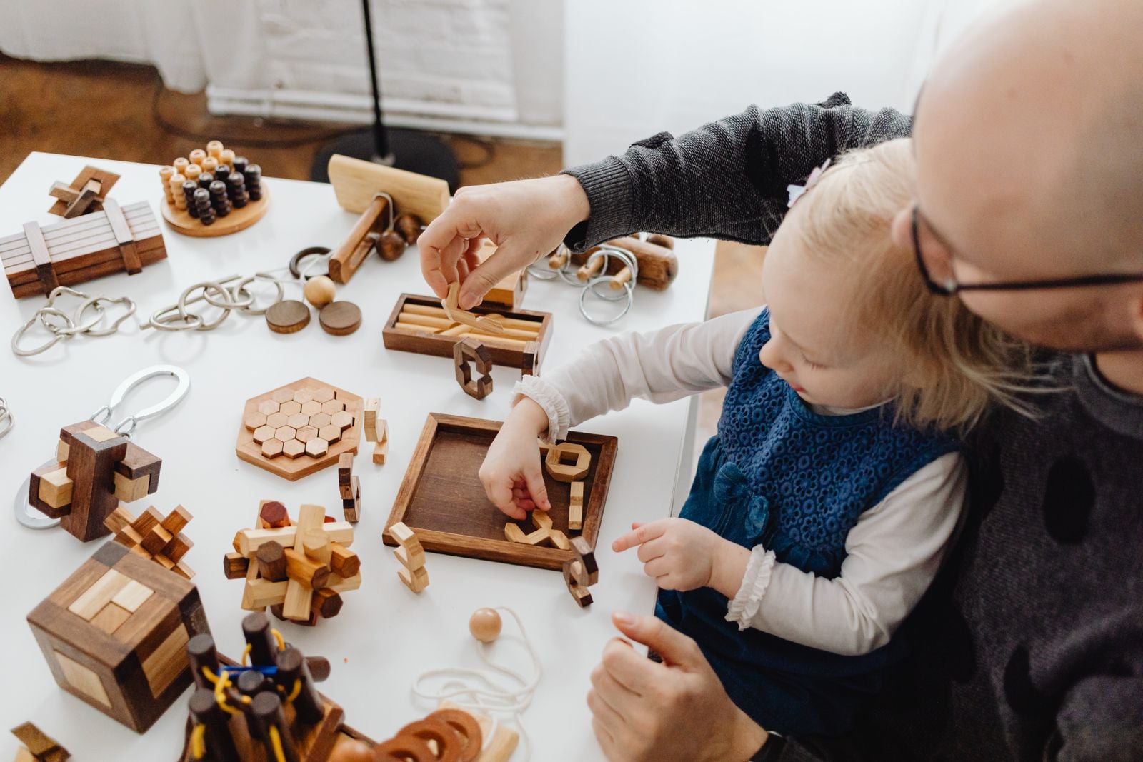 child concentrating puzzle