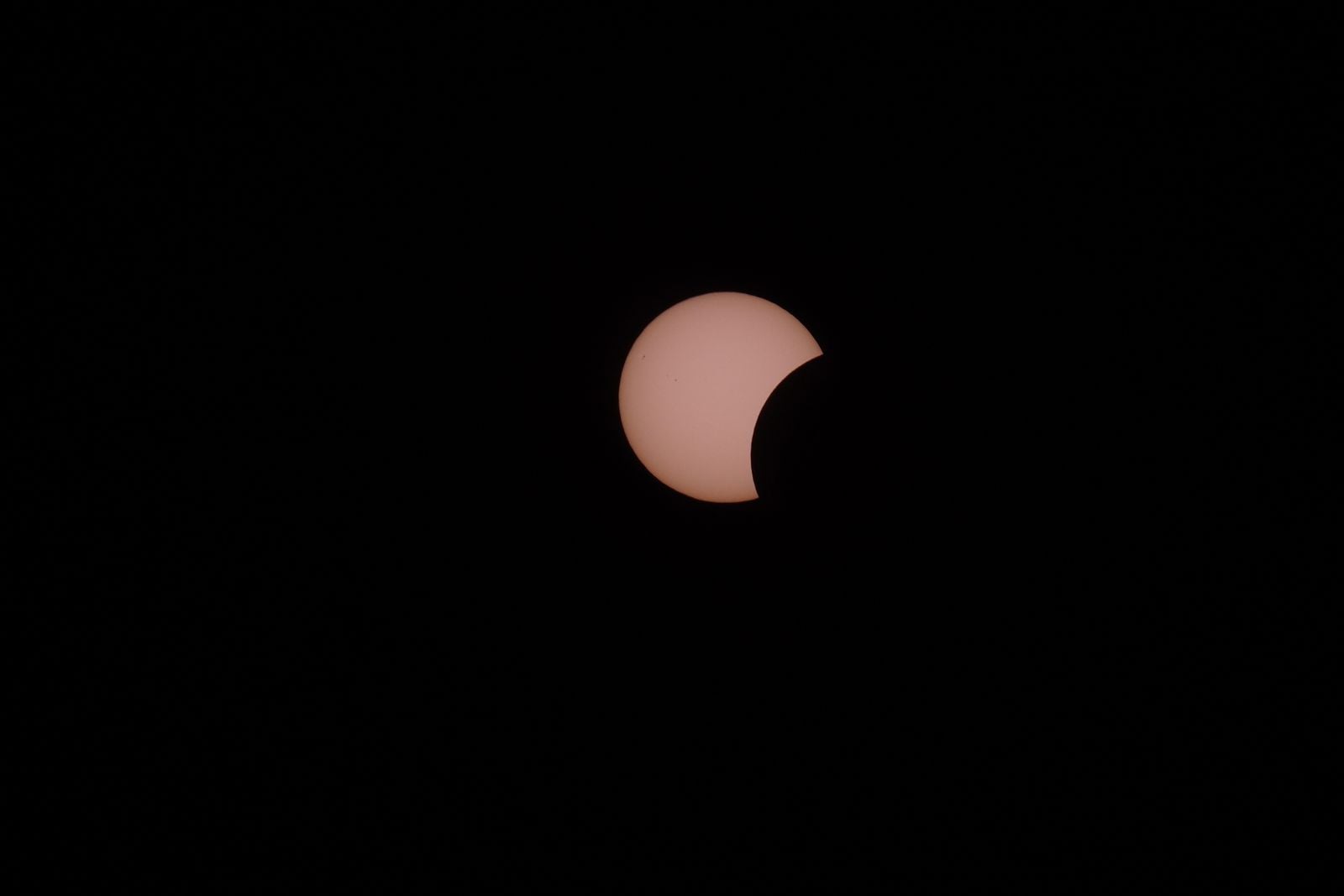 total solar eclipse chromosphere